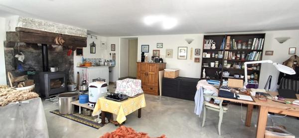 Coup de cœur assuré pour cette maison rénovée avec dépendances et seconde habitation à exploiter