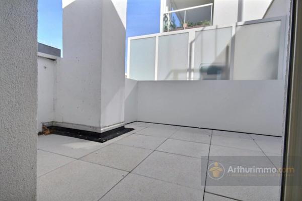 Vente                                                      Appartement
                        
                     5 pièces                      102 m2                     à Alfortville