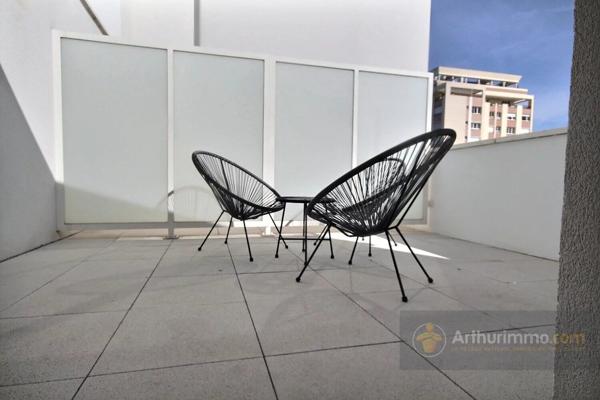 Vente                                                      Appartement
                        
                     5 pièces                      102 m2                     à Alfortville