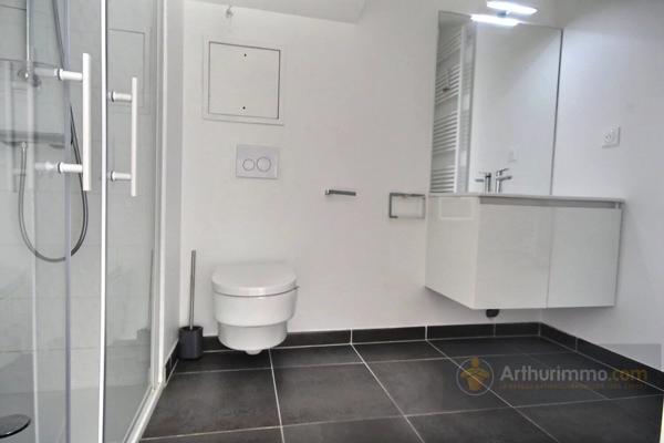 Vente                                                      Appartement
                        
                     5 pièces                      102 m2                     à Alfortville