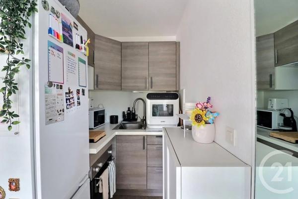 Appartement T2 à vendre  2 pièces - 31,55 m 2   ST RAPHAEL  - 83