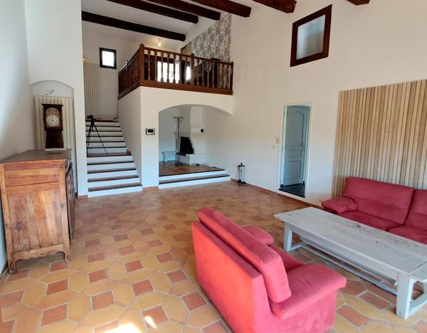 CARNOUX-EN-PROVENCE – GRANDE MAISON 201 M² – 3 LOGEMENTS – PISCINE – GRAND GARAGE – VUE DÉGAGÉE