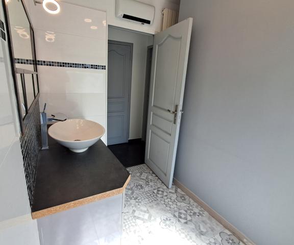 CARNOUX-EN-PROVENCE – GRANDE MAISON 201 M² – 3 LOGEMENTS – PISCINE – GRAND GARAGE – VUE DÉGAGÉE