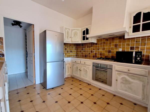 CARNOUX-EN-PROVENCE – GRANDE MAISON 201 M² – 3 LOGEMENTS – PISCINE – GRAND GARAGE – VUE DÉGAGÉE