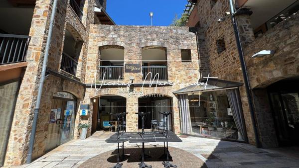 MURS ET FONDS- Restaurant haut de gamme unique – emplacement premium, concept exclusif et fort potentiel