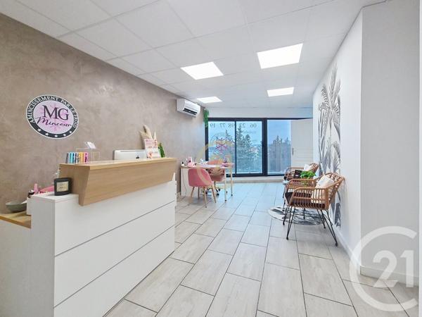 à vendre  51 m2 LA FARE LES OLIVIERS - 13