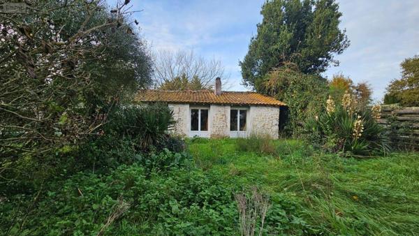 Propriété d'agrément à vendre à Saint-Just-Luzac en Charente-Maritime (17320), ref : 02042