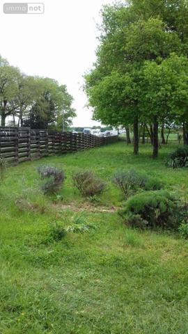 Propriété d'agrément à vendre à Saint-Just-Luzac en Charente-Maritime (17320), ref : 02042