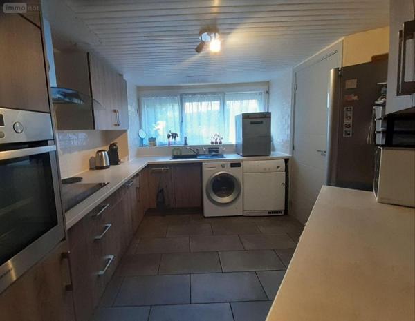 Local mixte (Professionnel/Habitation) à vendre à Sainte-Brigitte dans le Morbihan (56480), ref : 063-435