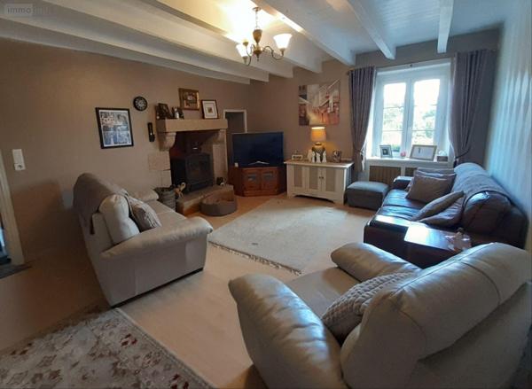 Local mixte (Professionnel/Habitation) à vendre à Sainte-Brigitte dans le Morbihan (56480), ref : 063-435