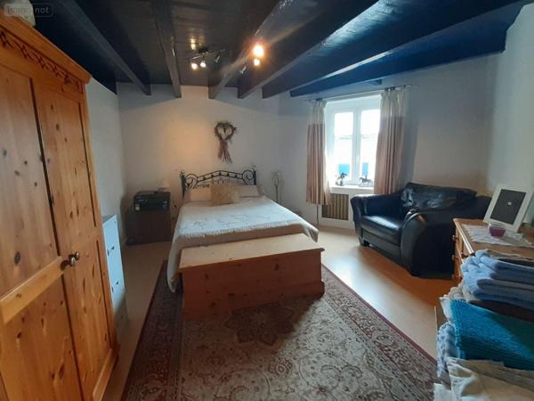 Local mixte (Professionnel/Habitation) à vendre à Sainte-Brigitte dans le Morbihan (56480), ref : 063-435