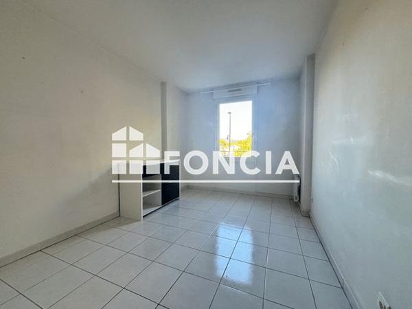 Location Appartement 2 pièces 52.1 m² - 11 RUE LEON GAUTIER Hyeres Les Palmiers 83400