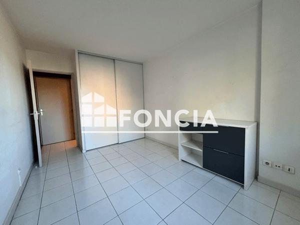 Location Appartement 2 pièces 52.1 m² - 11 RUE LEON GAUTIER Hyeres Les Palmiers 83400