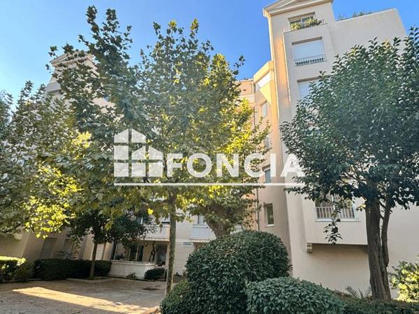 Location Appartement 2 pièces 52.1 m² - 11 RUE LEON GAUTIER Hyeres Les Palmiers 83400