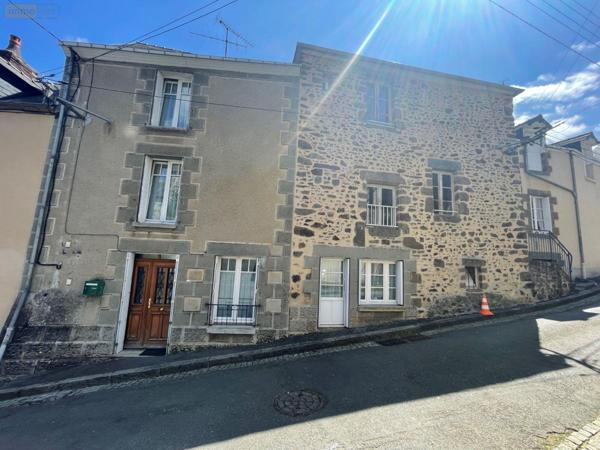 Maison à vendre à Ambrières-les-Vallées en Mayenne (53300), ref : 485