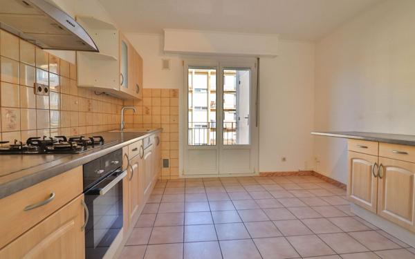 Appartement à vendre    3 pièces • 77 m2 Colmar