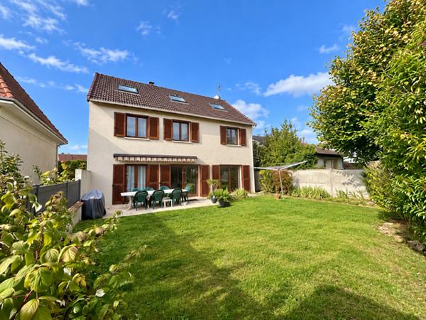 SAVIGNY-SUR-ORGE - MAISON INDIVIDUELLE F7 de 173 M2 HAB - 5 CHAMBRES - JARDIN AGREABLE