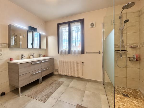 SAVIGNY-SUR-ORGE - MAISON INDIVIDUELLE F7 de 173 M2 HAB - 5 CHAMBRES - JARDIN AGREABLE