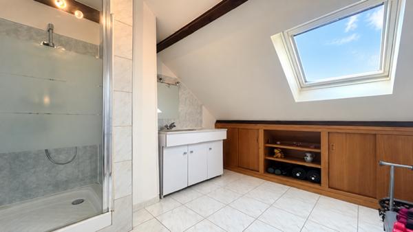 SAVIGNY-SUR-ORGE - MAISON INDIVIDUELLE F7 de 173 M2 HAB - 5 CHAMBRES - JARDIN AGREABLE