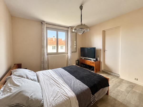 SAVIGNY-SUR-ORGE - MAISON INDIVIDUELLE F7 de 173 M2 HAB - 5 CHAMBRES - JARDIN AGREABLE
