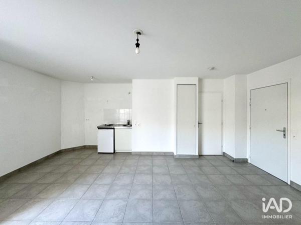 Location studio 31 m² Châtillon