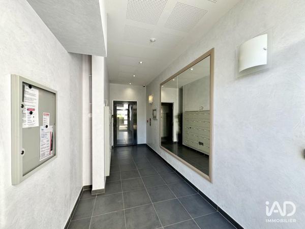 Location studio 31 m² Châtillon