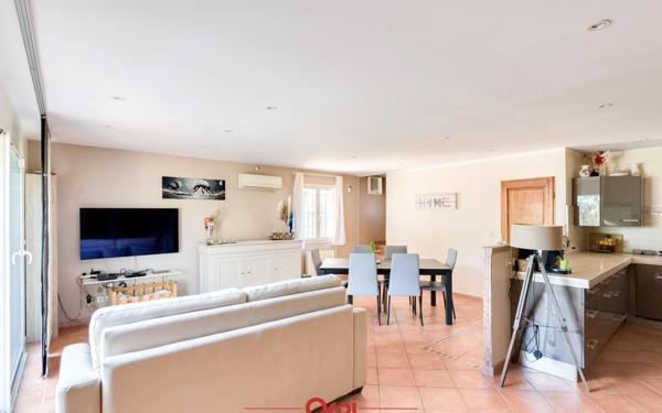 Maison à vendre    5 pièces • 132 m2 Marseille 12