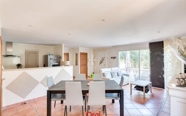 Maison à vendre    5 pièces • 132 m2 Marseille 12