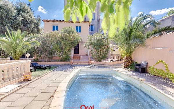 Maison à vendre    5 pièces • 132 m2 Marseille 12