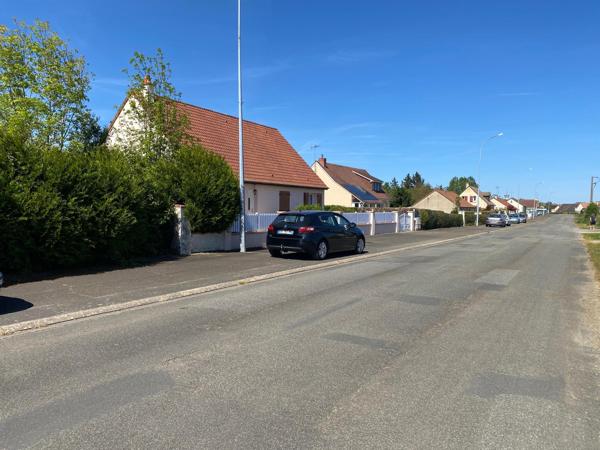 très rare terrain constructible de 2211 M2