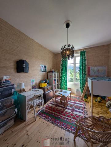 Appartement 5 pièce(s) 3 chambre(s) 127 m²