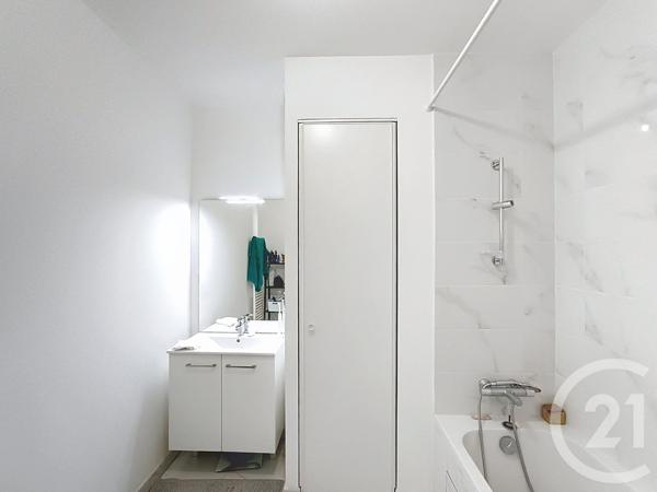 Appartement F3 à vendre  3 pièces - 63,88 m2 ST DENIS - 93