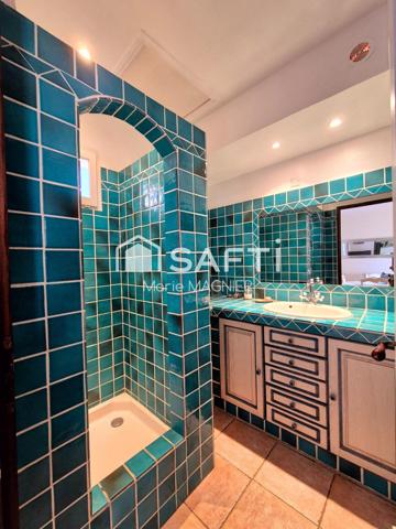 Rare sur le secteur maison de ville T4 de 61m2  avec double terrasses, jardin privatif et garage, commerces plage et port à pied !