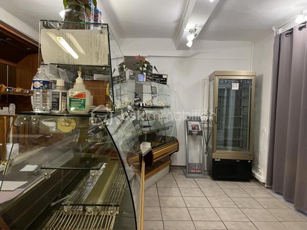 Local commercial de 103 m²