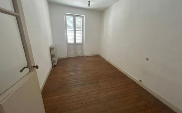 Immeuble à vendre    3 pièces •  Agen