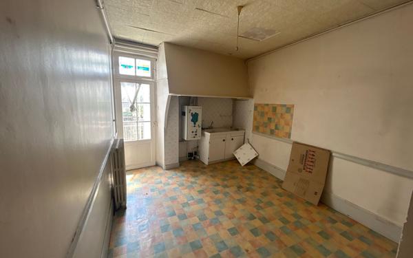 Immeuble à vendre    3 pièces •  Agen