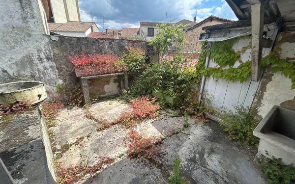 Immeuble à vendre    3 pièces •  Agen