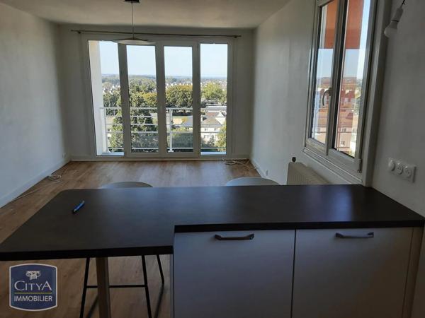 Appartement à louer 2 pièces 53.94m² Saint-Brieuc (22000)