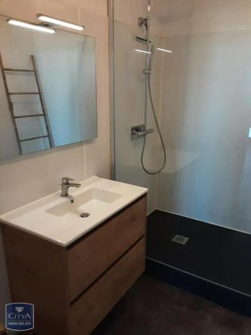 Appartement à louer 2 pièces 53.94m² Saint-Brieuc (22000)