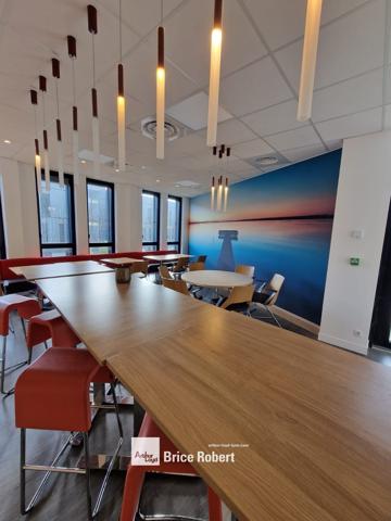 Bureaux à louer à Limonest immeuble indépendant avec terrasses et parkings