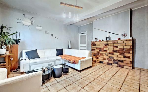 Maison à vendre    6 pièces • 132,96 m2 Quemigny-Poisot