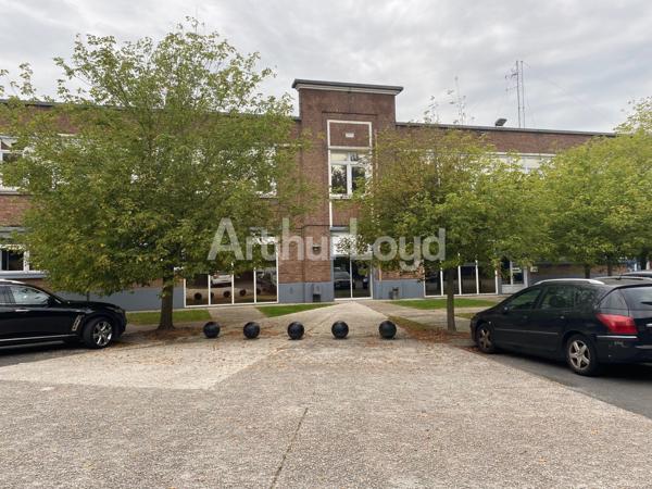 Bureaux à louer en bordure de Mouvaux - Espaces modernes sécurisés avec parkings et accès facile