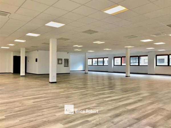 Bureaux à louer à Saint Priest dans parc technologique accès grands axes