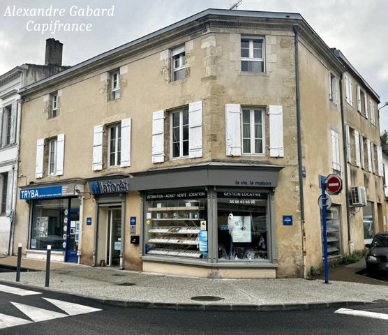 LANGON CENTRE VILLE - Immeuble en pierres 450 m² comprenant 6 appartements et 2 locaux commerciaux