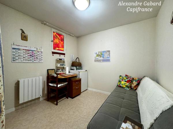 LANGON CENTRE VILLE - Immeuble en pierres 450 m² comprenant 6 appartements et 2 locaux commerciaux