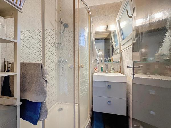 F2 traversant plein Sud au calme