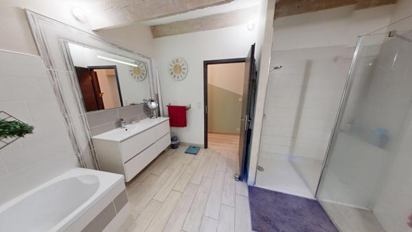 Saint-Roman-de-Codières (30440) Superbe maison T5 dans les Cévennes – Alliance parfaite entre charme d’antan et confort moderne