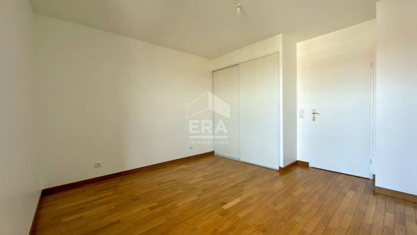 APPARTEMENT F2 À ATHIS-MONS, DERNIER ÉTAGE AVEC TERRASSE