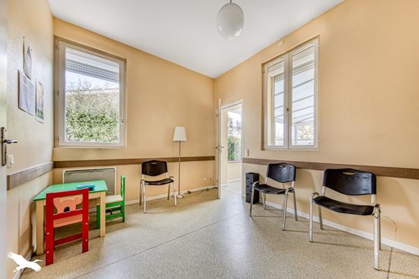 Immeuble à vendre |  Canéjan |  352 m²