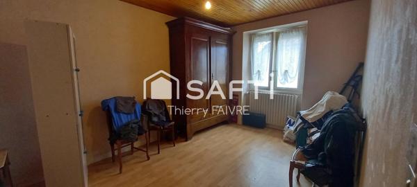 Maison avec grand terrain et dépendances